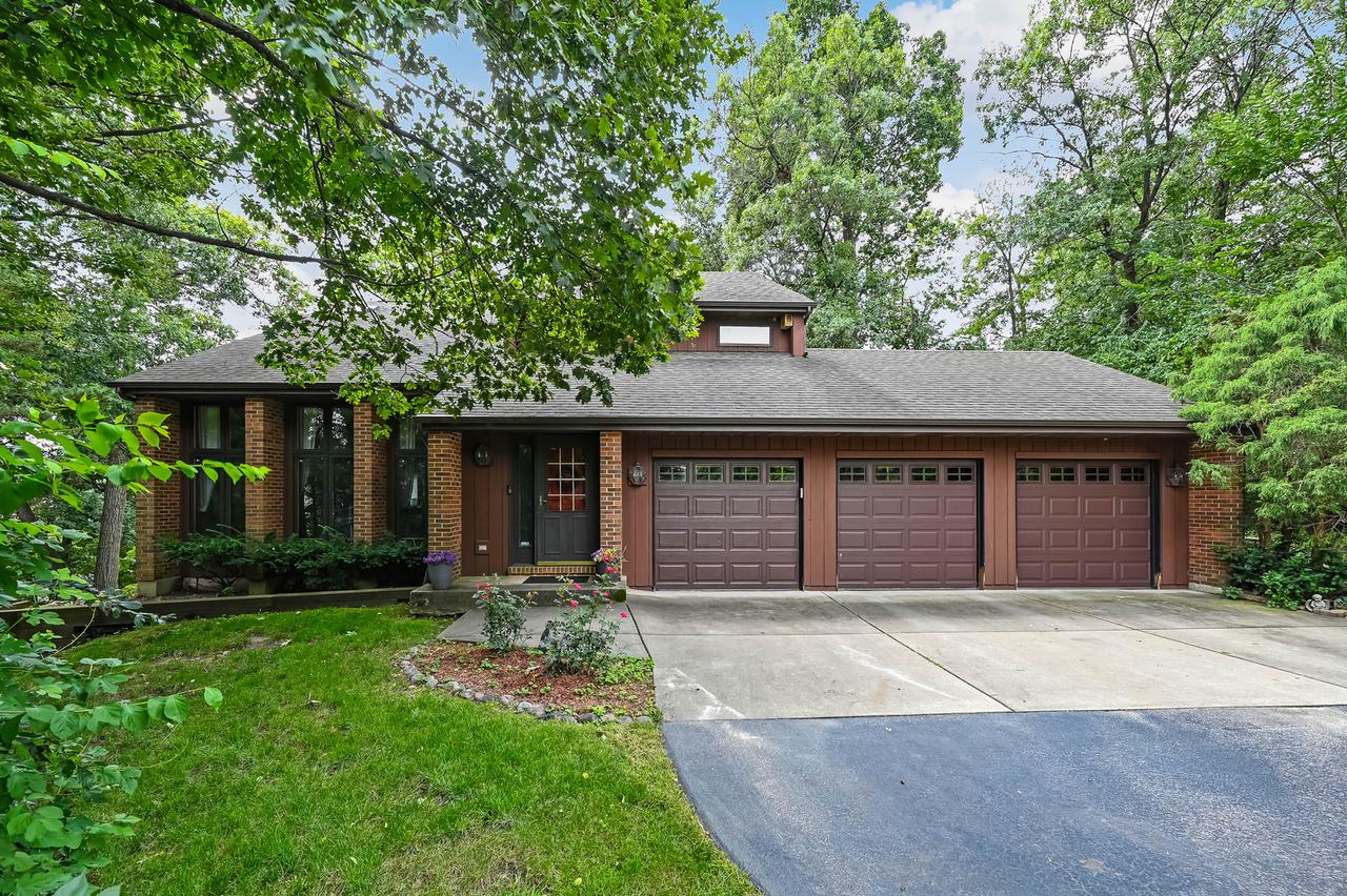 [Address Hidden by Seller], Burr Ridge, IL 60527