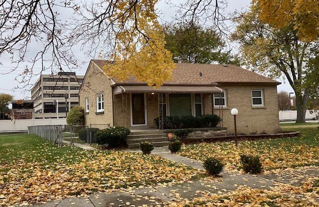 15518 Marshfield Ave., Harvey, IL 60426