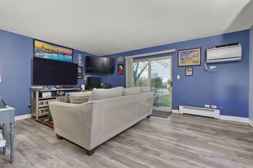 2415 N Kennicott Dr. #1D, Arlington Heights, IL 60004