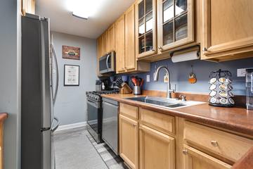 2415 N Kennicott Dr. #1D, Arlington Heights, IL 60004