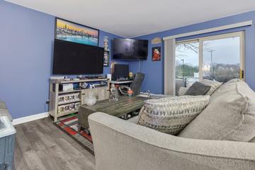 2415 N Kennicott Dr. #1D, Arlington Heights, IL 60004