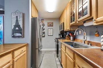 2415 N Kennicott Dr. #1D, Arlington Heights, IL 60004