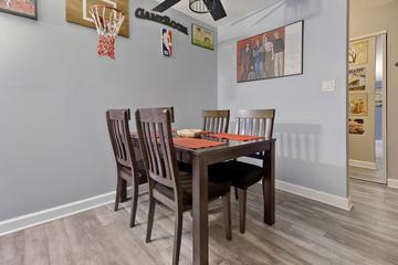 2415 N Kennicott Dr. #1D, Arlington Heights, IL 60004