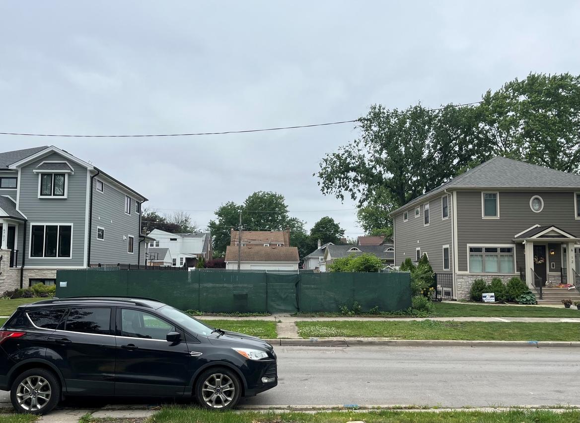 6708 N Olympia Ave., Chicago, IL 60631