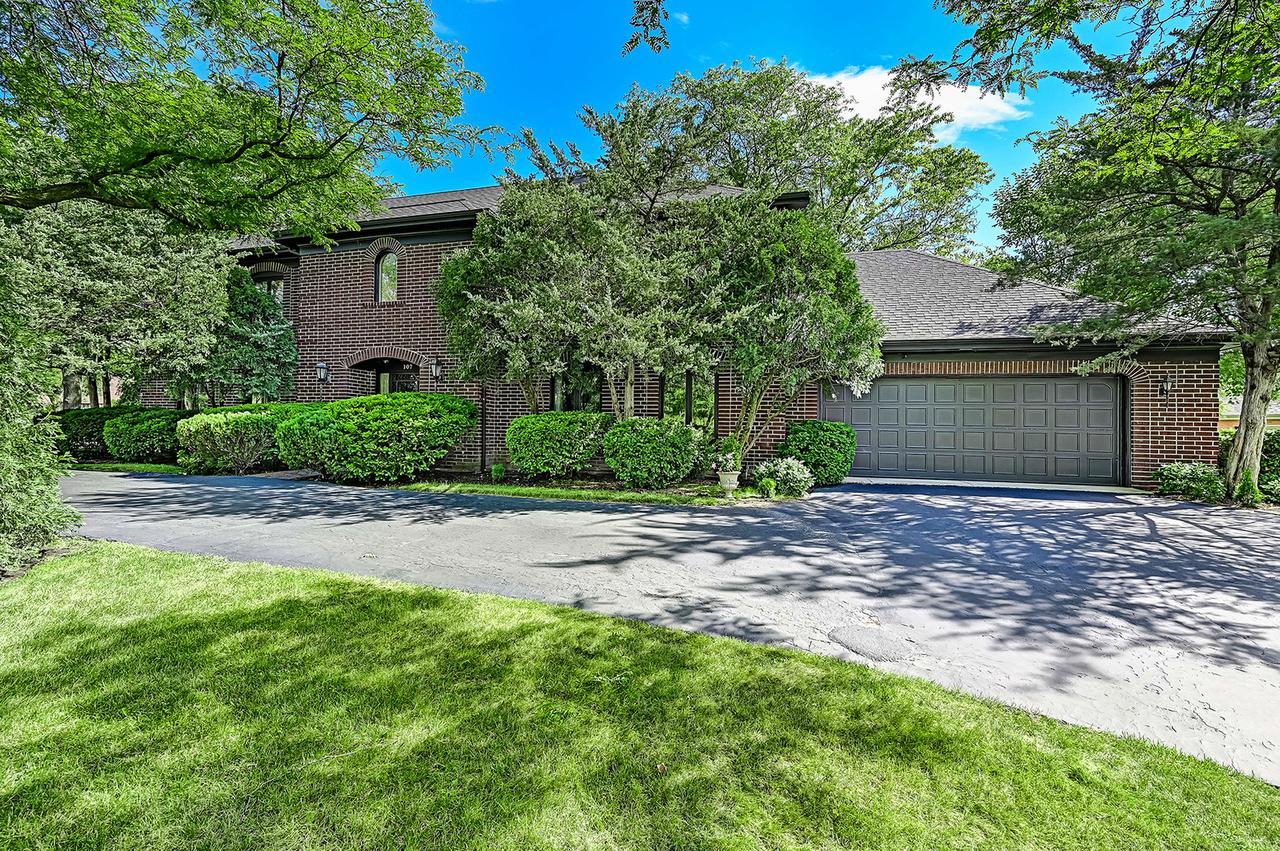 107 Stirrup Ln., Burr Ridge, IL 60527