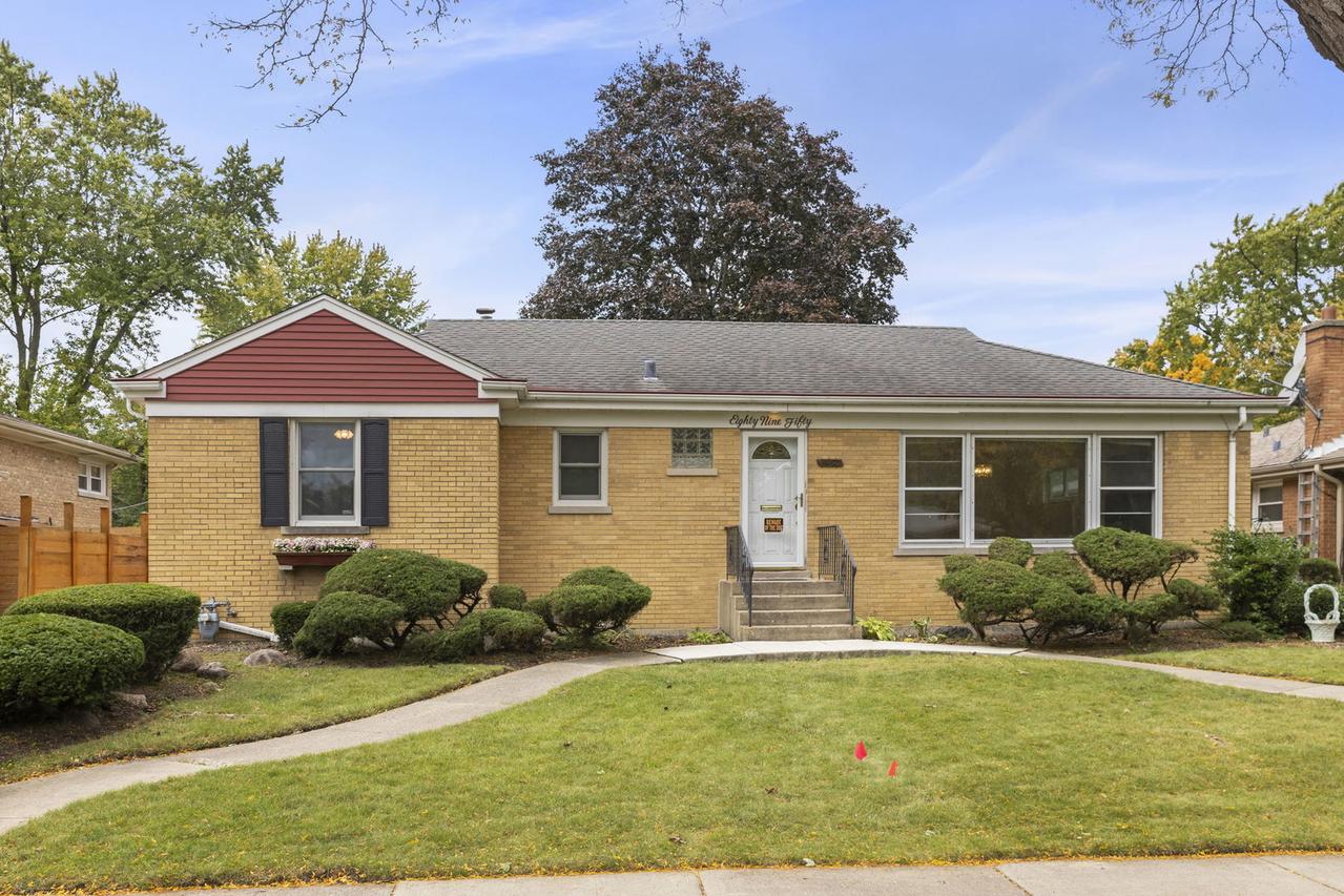 8950 Ewing Ave., Evanston, IL 60203