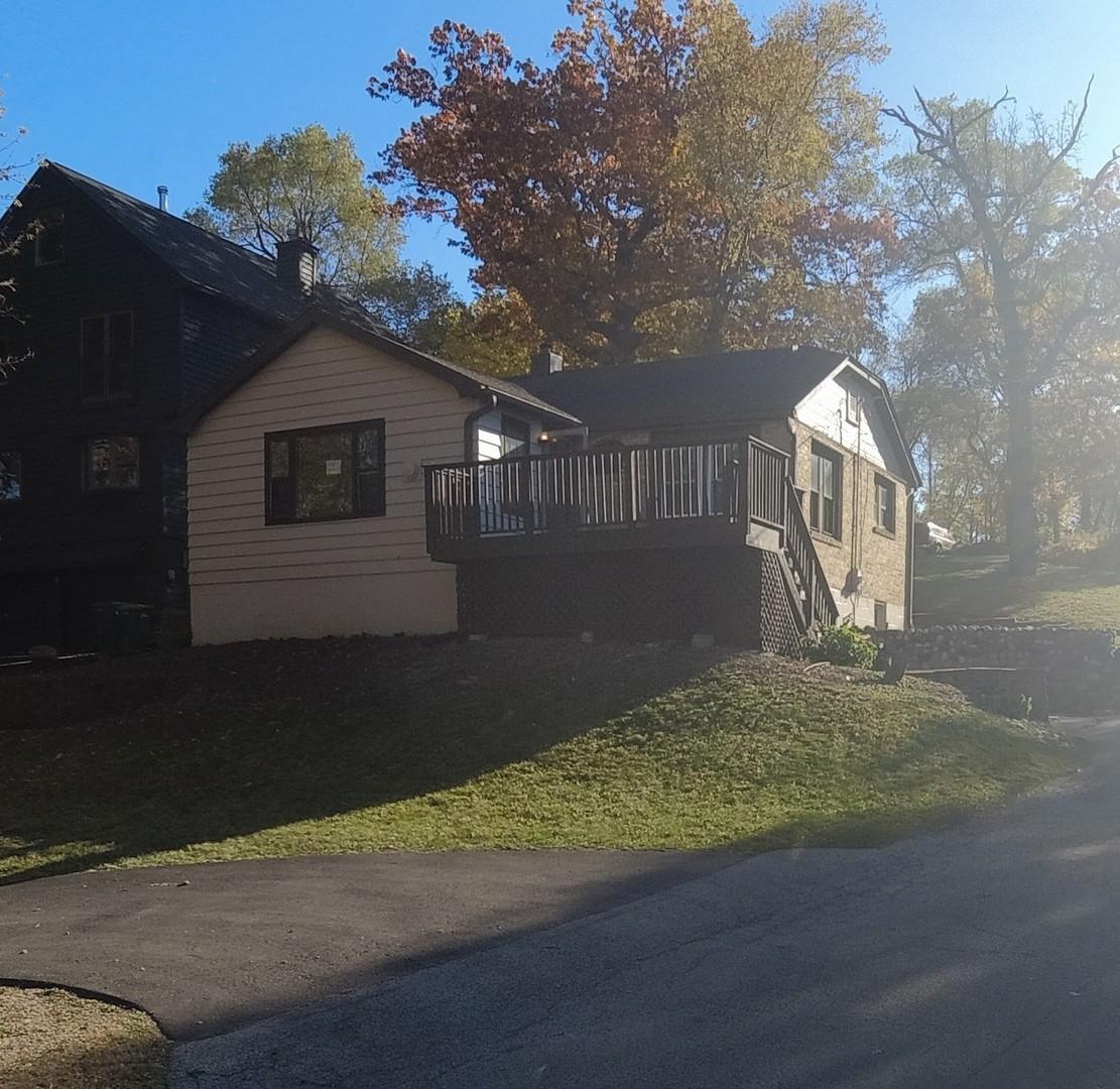 101 Siloam Ave., Fox Lake, IL 60020