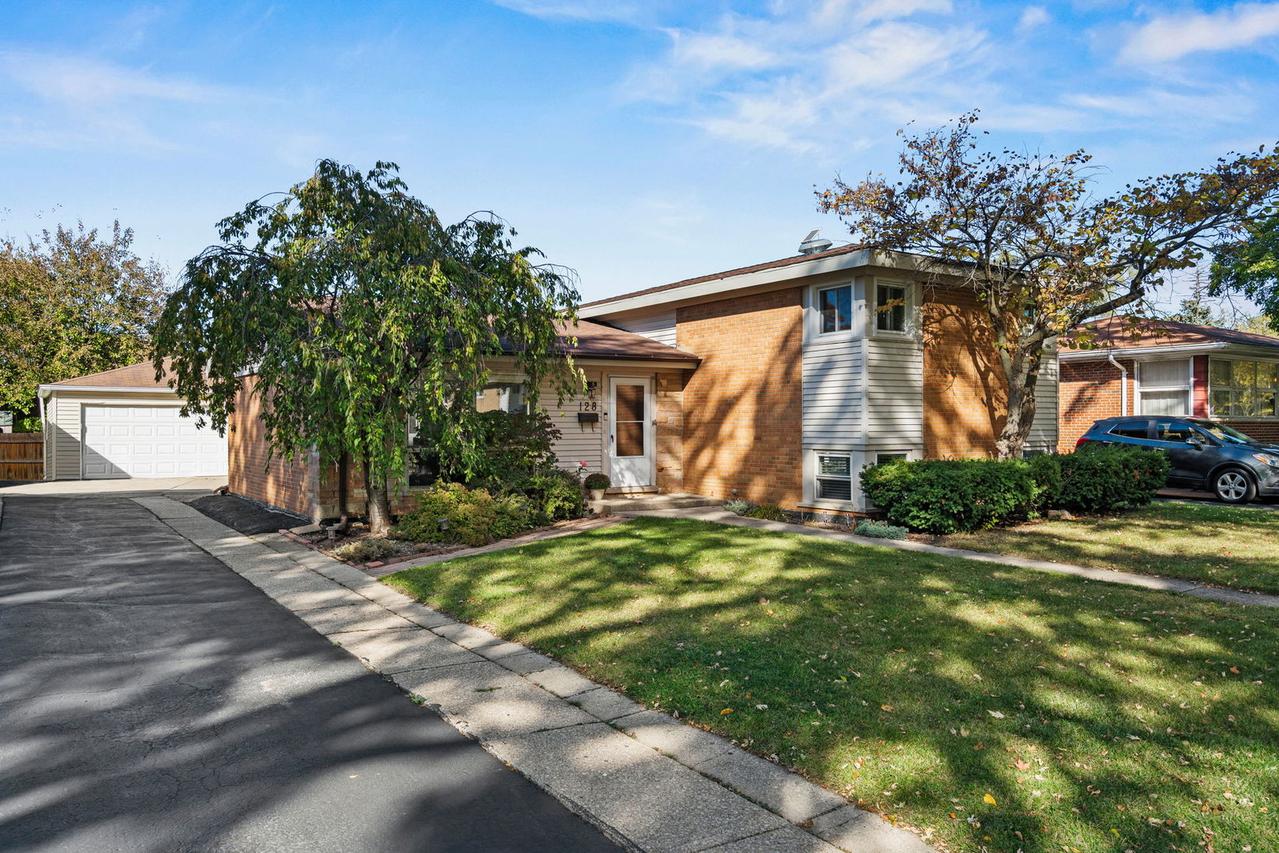 128 David Dr., Bensenville, IL 60106