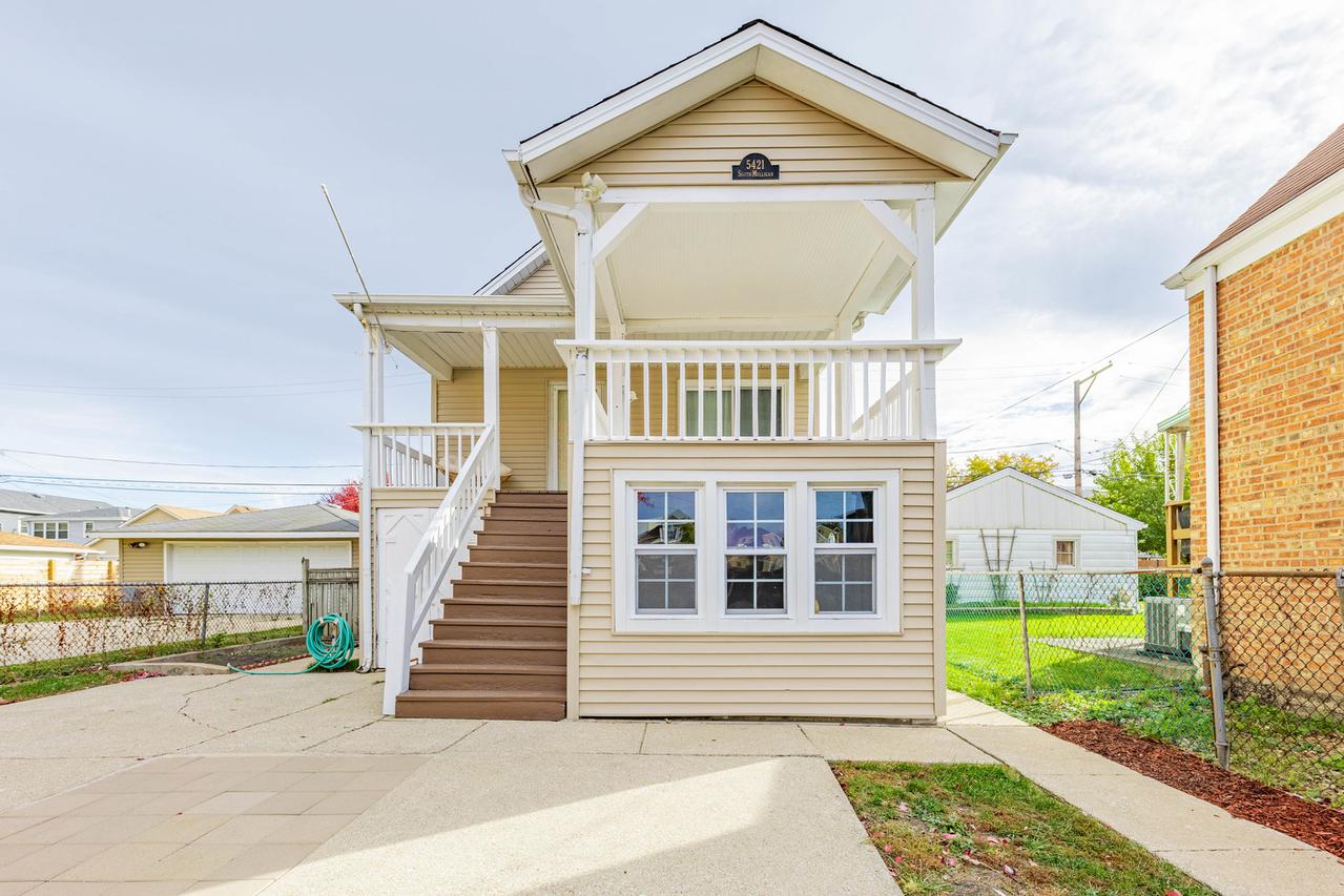 5421 S Mulligan Ave., Chicago, IL 60638
