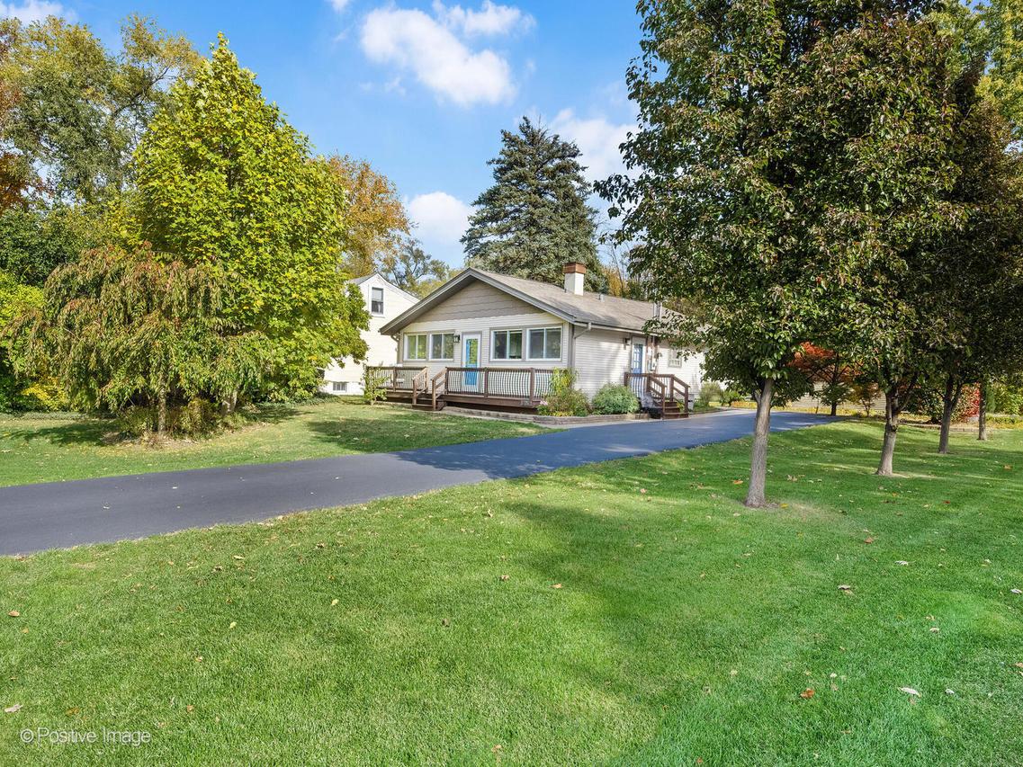 6029 Pershing Ave., Downers Grove, IL 60516