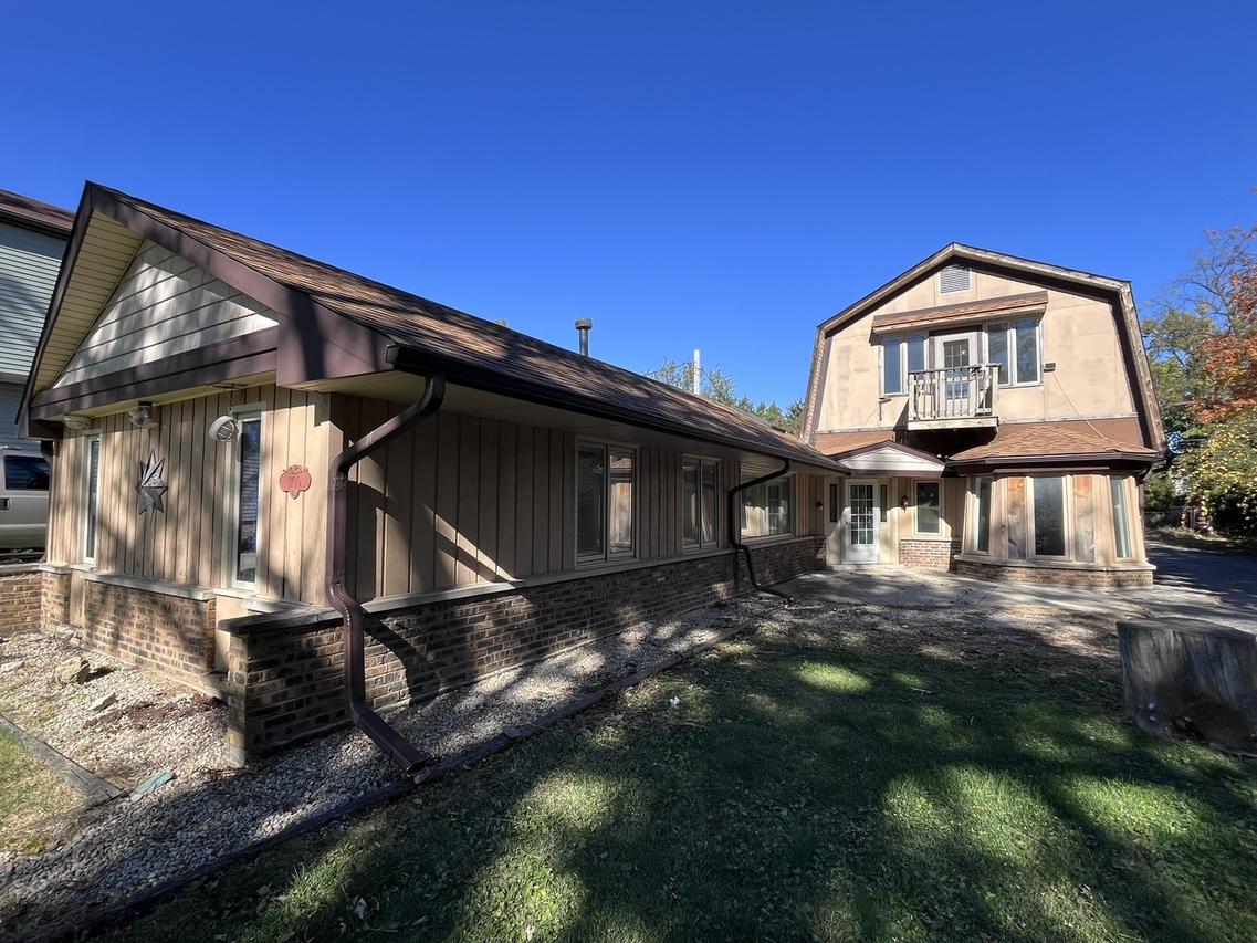 1700 E Forest Ave., Des Plaines, IL 60018