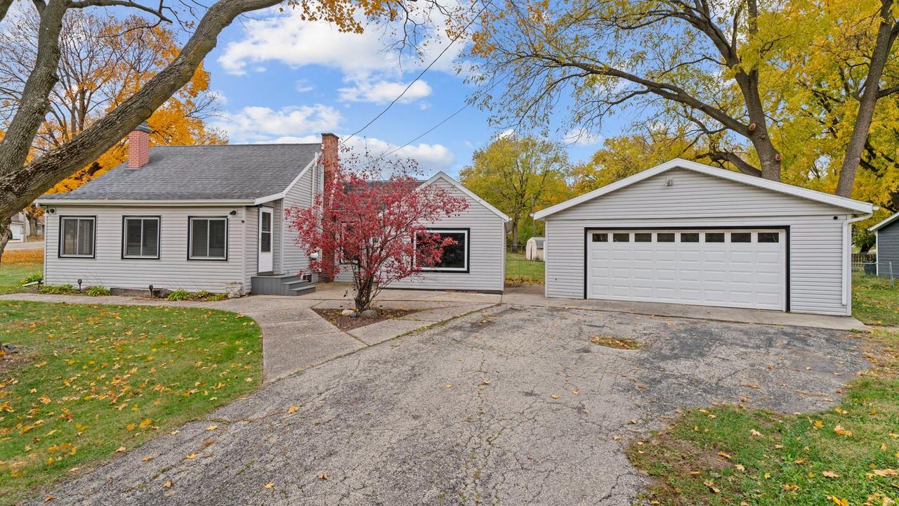 1003 Institute Blvd., Dixon, IL 61021