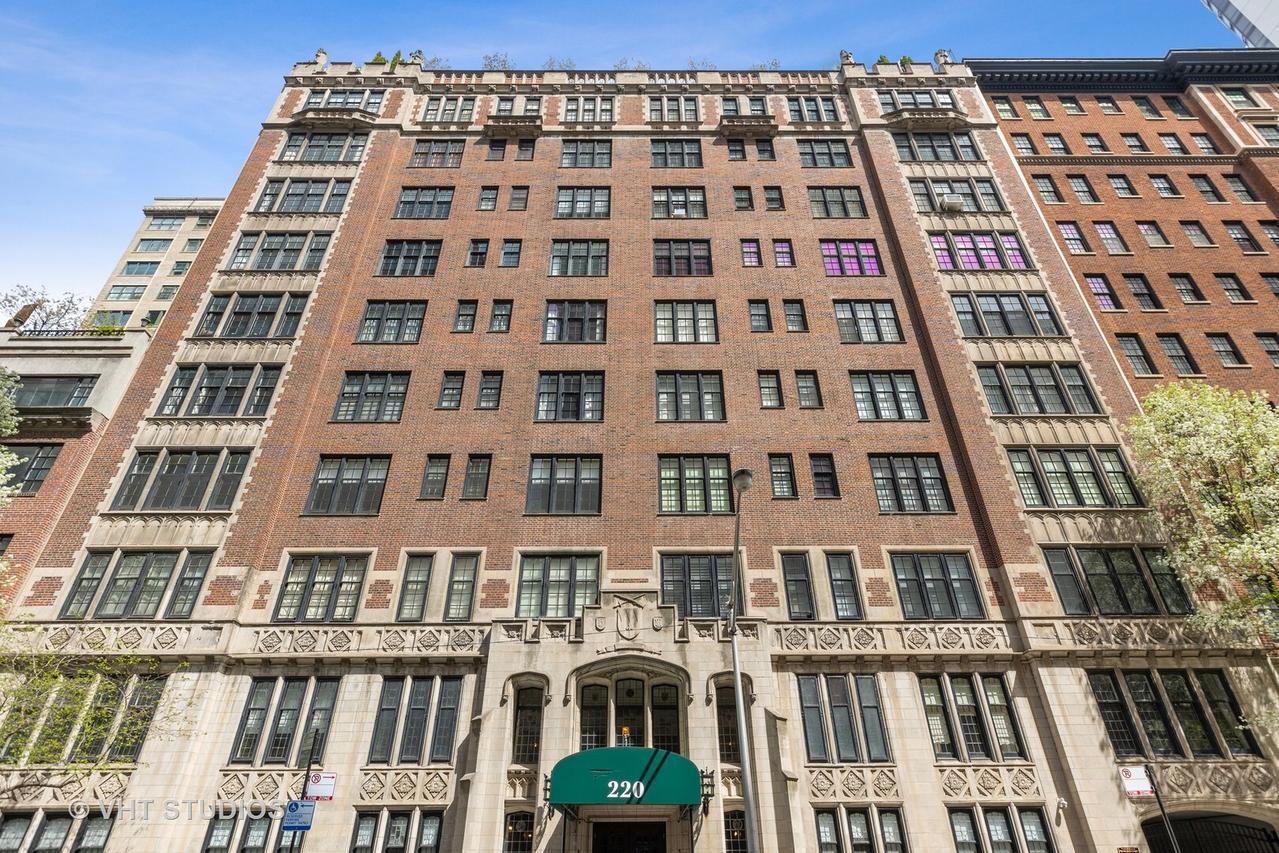 220 E Walton Pl. #9W, Chicago, IL 60611