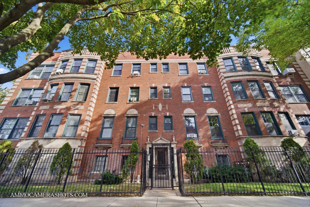 6807 S Paxton Ave. #1, Chicago, IL 60649