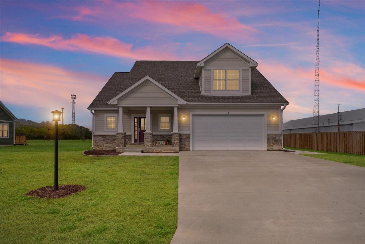 6 Foxtrot Ln., Monticello, IL 61856