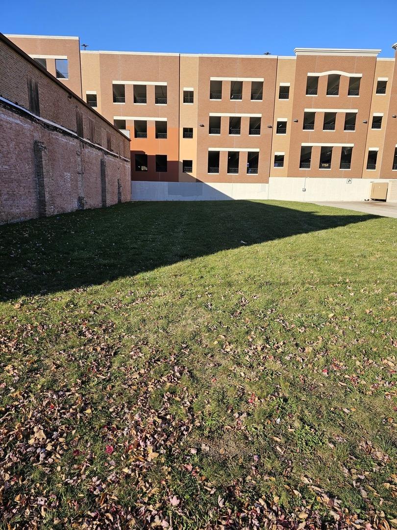 216 Prairie St., Elgin, IL 60120