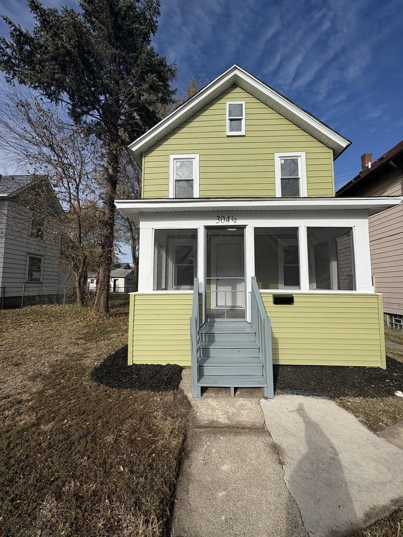 304 1/2 W 7th St., Sterling, IL 61081