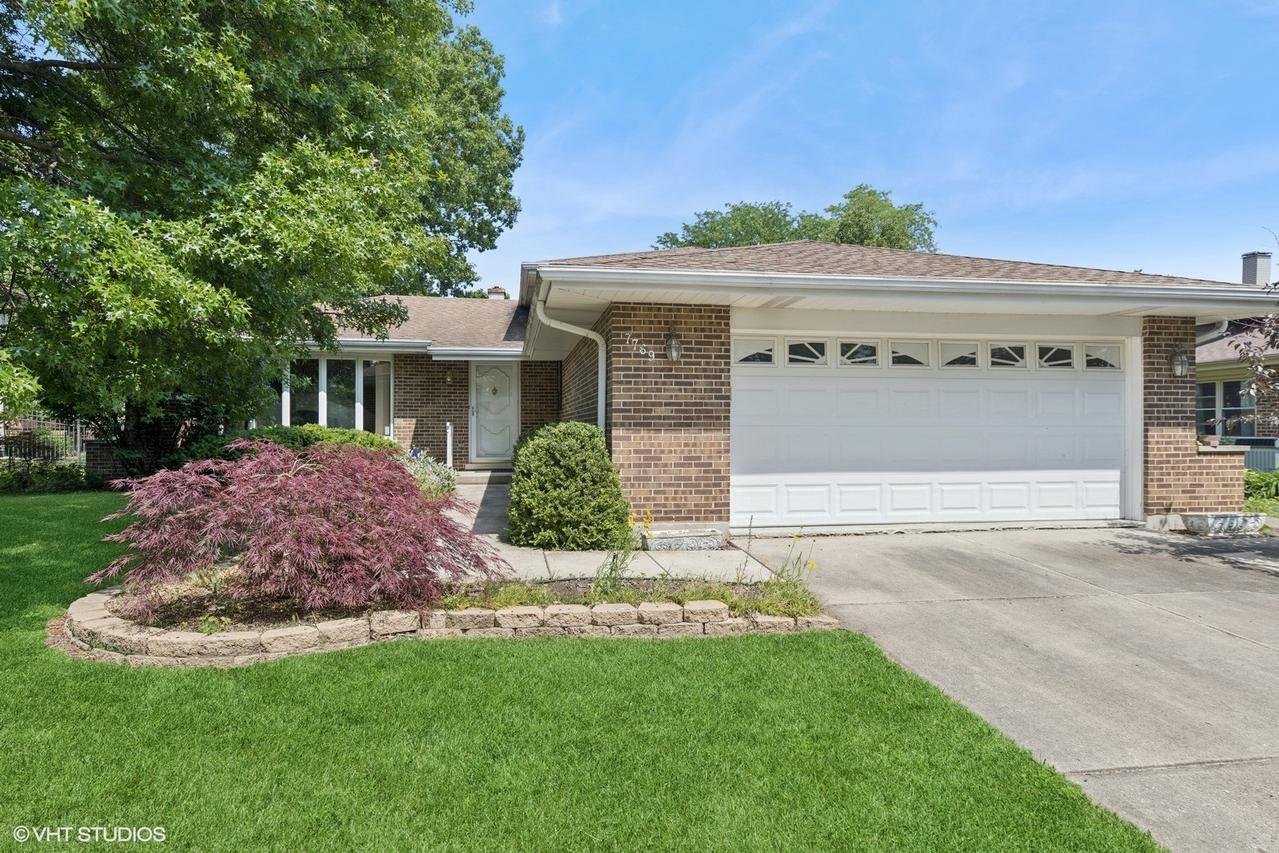 7769 Danbury Dr., Darien, IL 60561
