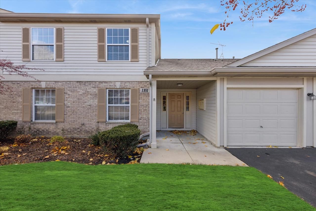 1101 Yorkshire Ct. #C, Elgin, IL 60120