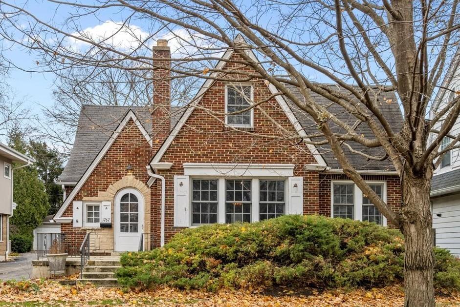 1767 Clifton Ave., Highland Park, IL 60035