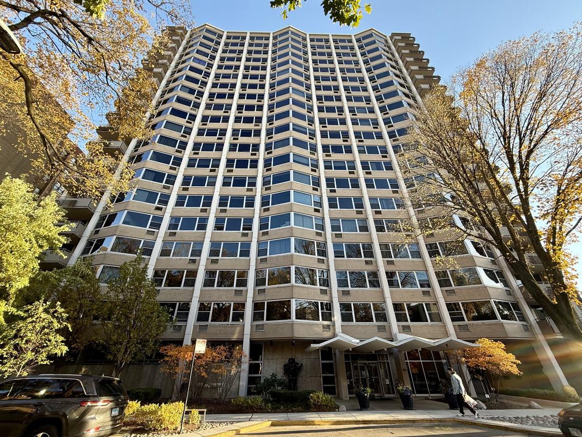 [Address Hidden by Seller], Chicago, IL 60657