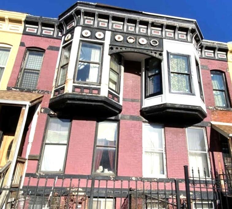 2324 W Warren Blvd., Chicago, IL 60612