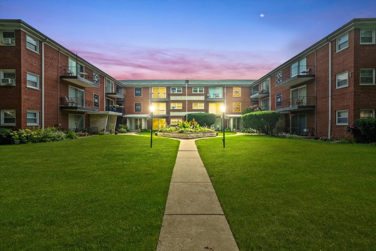 129 N Mason Ave. #105, Chicago, IL 60644