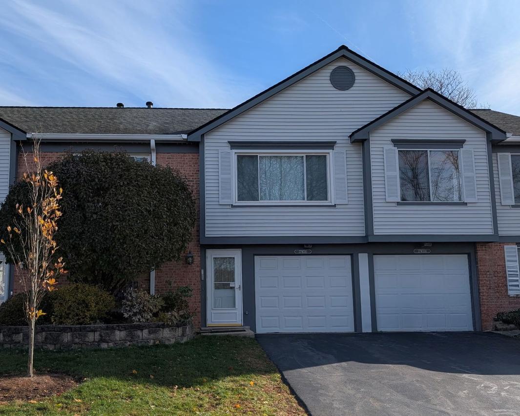 27W210 Providence Ln., Winfield, IL 60190