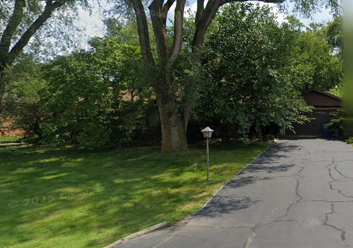 8117 W 130th St., Palos Park, IL 60464