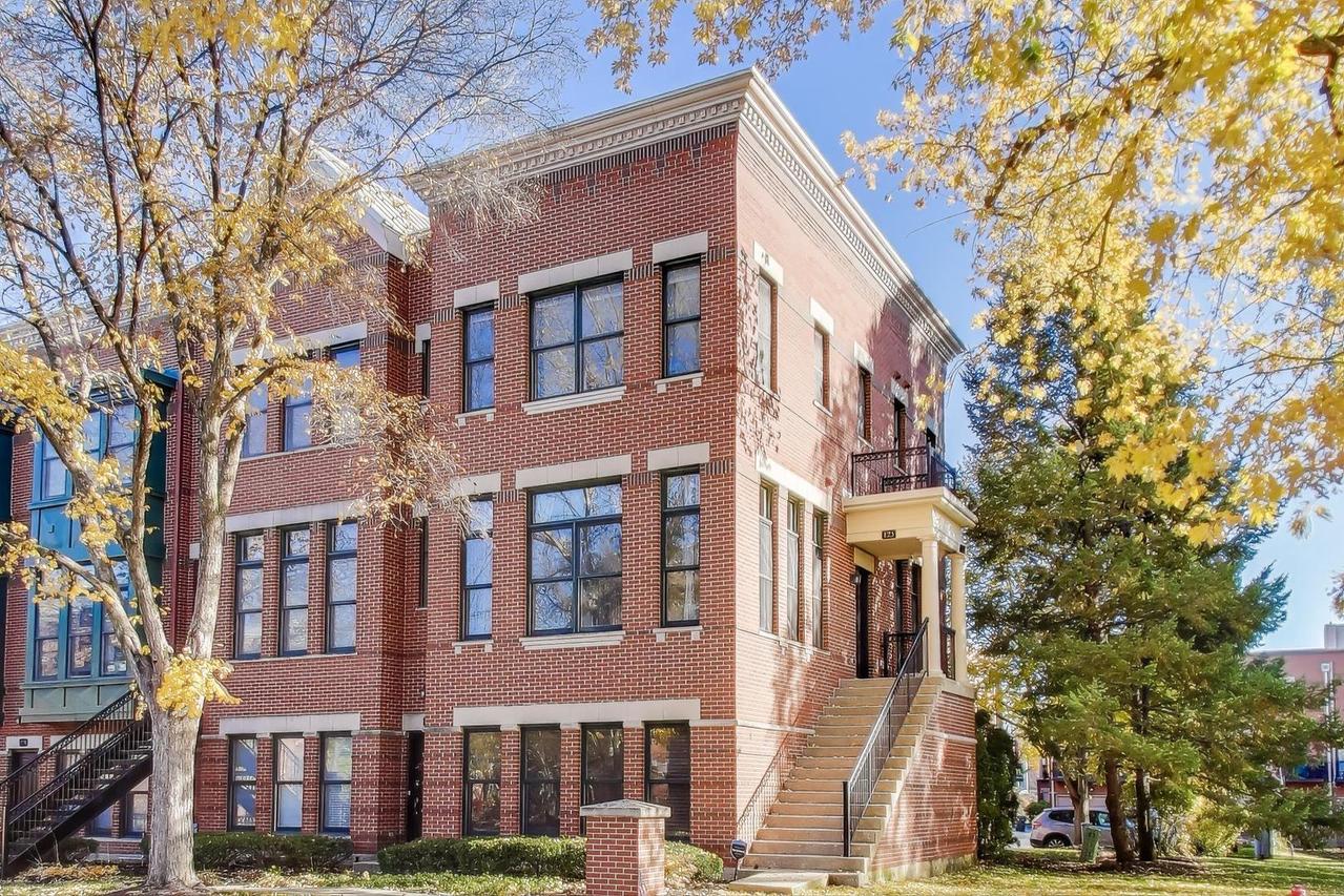 125 N Rose St. #E, Palatine, IL 60067