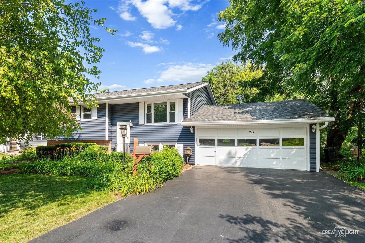 205 Simpson St., Geneva, IL 60134