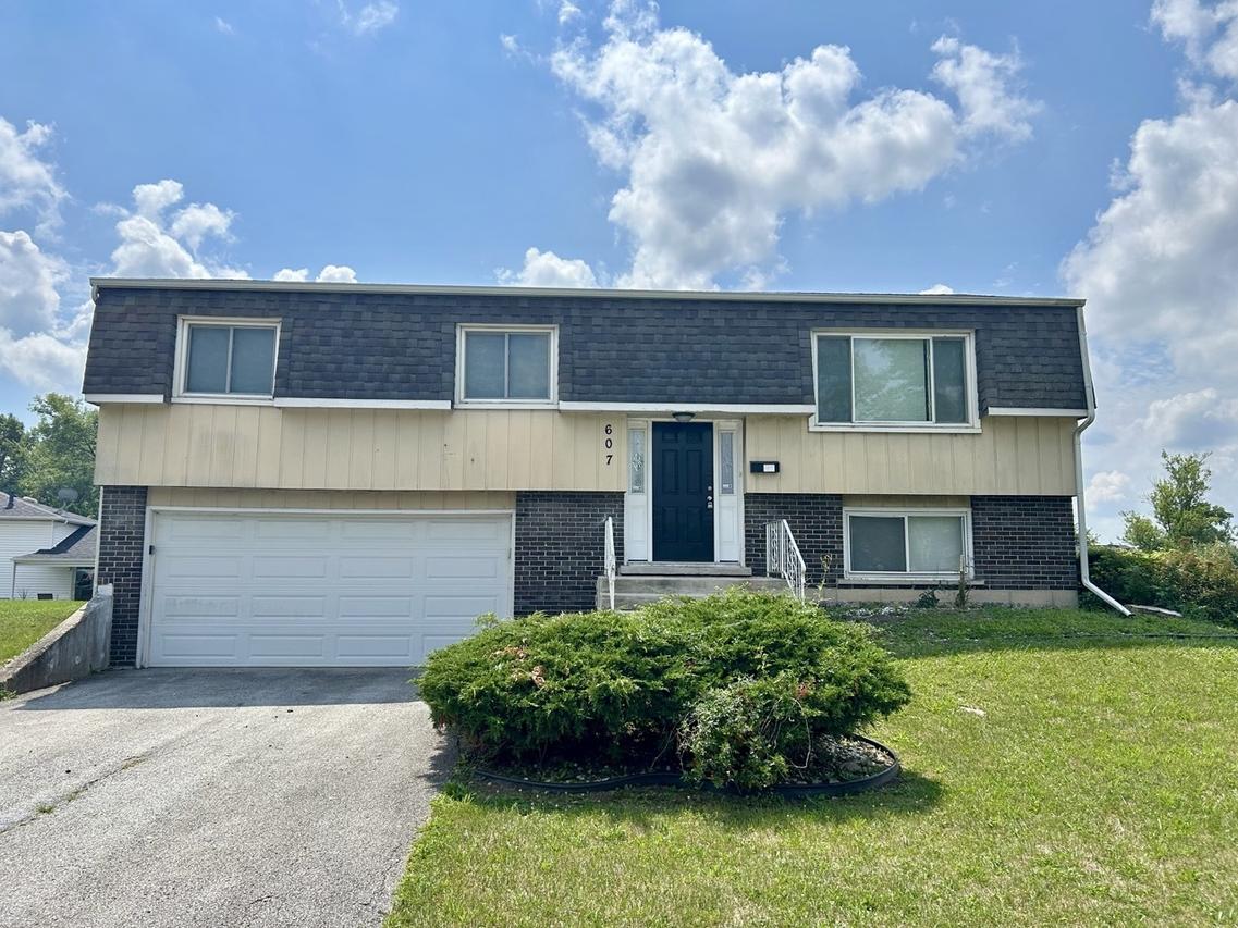 607 Sullivan Ln., University Park, IL 60484