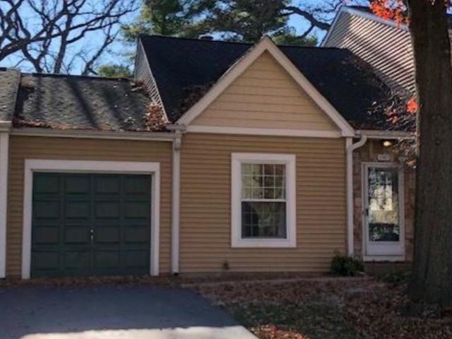 1943 Ozark Pkwy., Algonquin, IL 60102