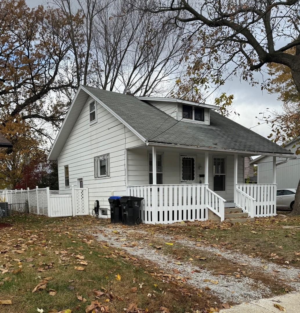 1005 S Lee St., Bloomington, IL 61701