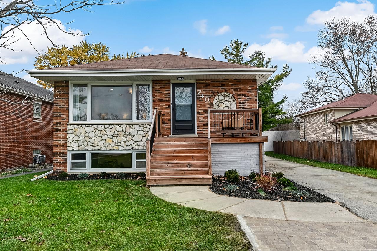 740 East Ave., La Grange, IL 60525