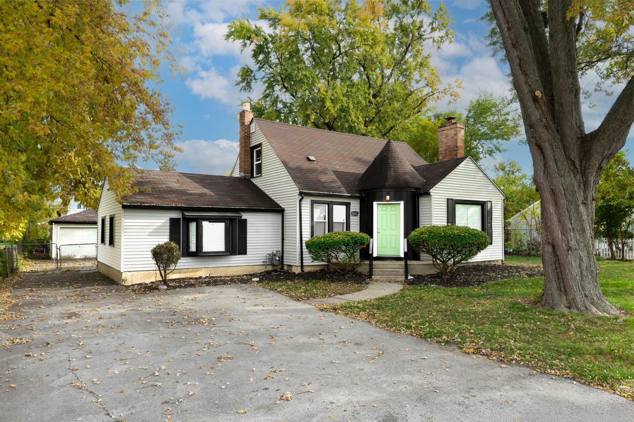 15823 S Saint Louis Ave., Markham, IL 60428