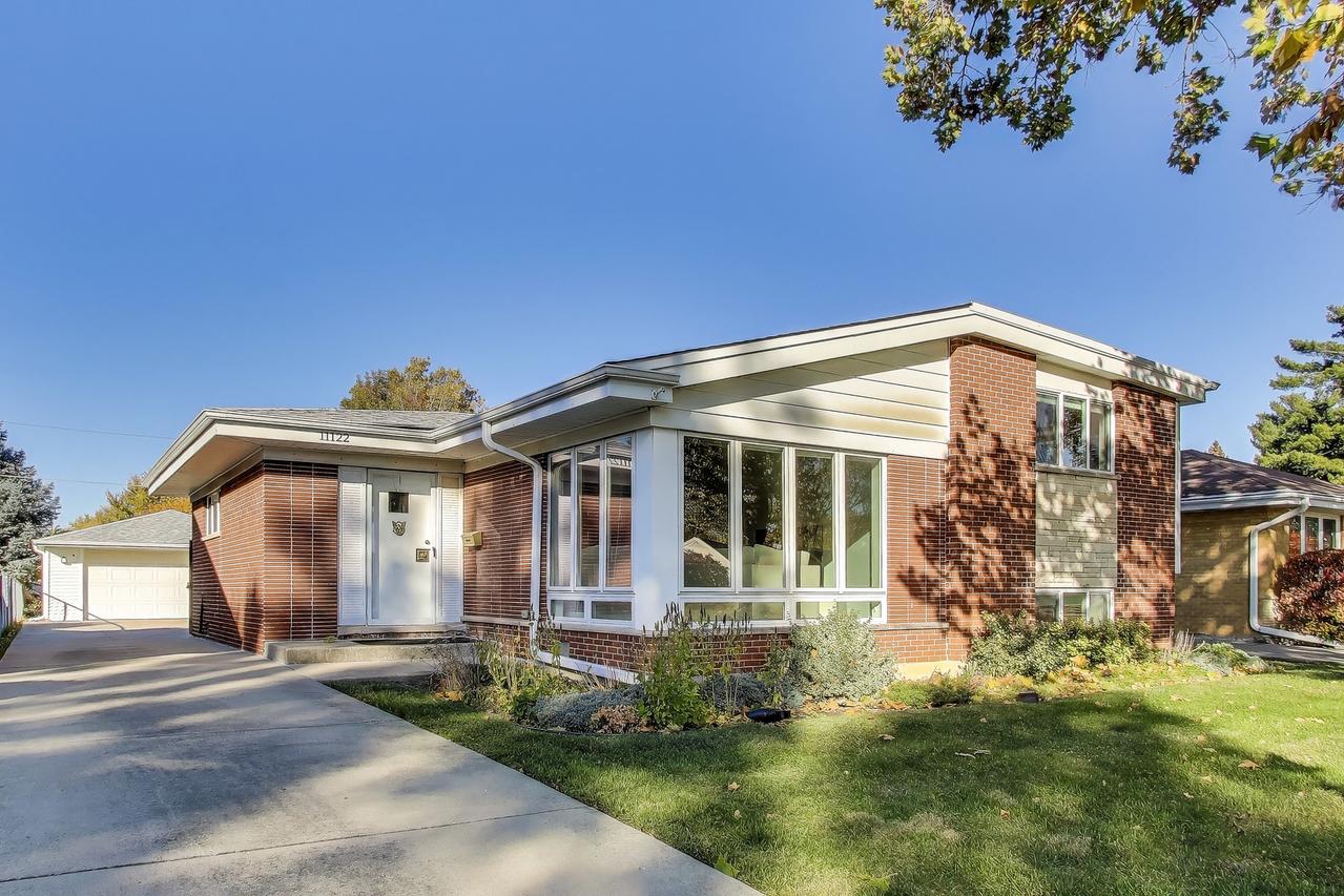 11122 Martindale Dr., Westchester, IL 60154