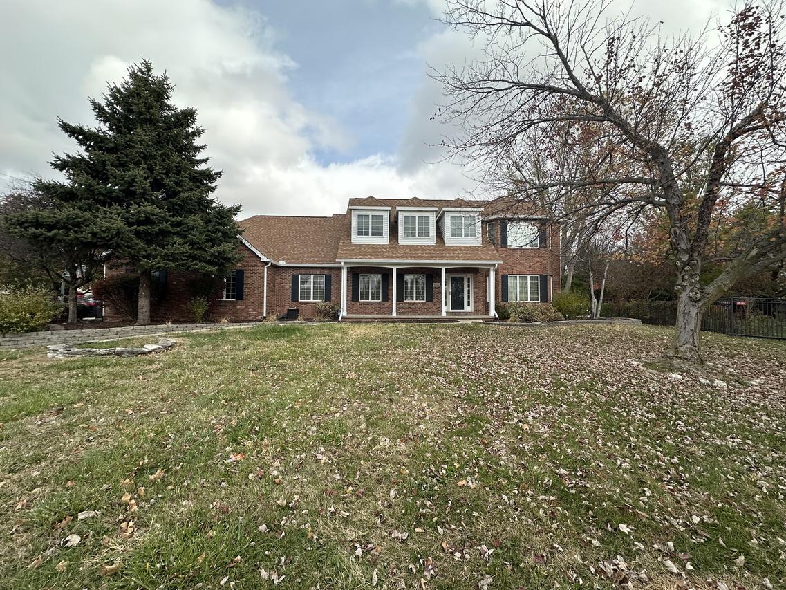 1917 Redbud Ln., Bloomington, IL 61704