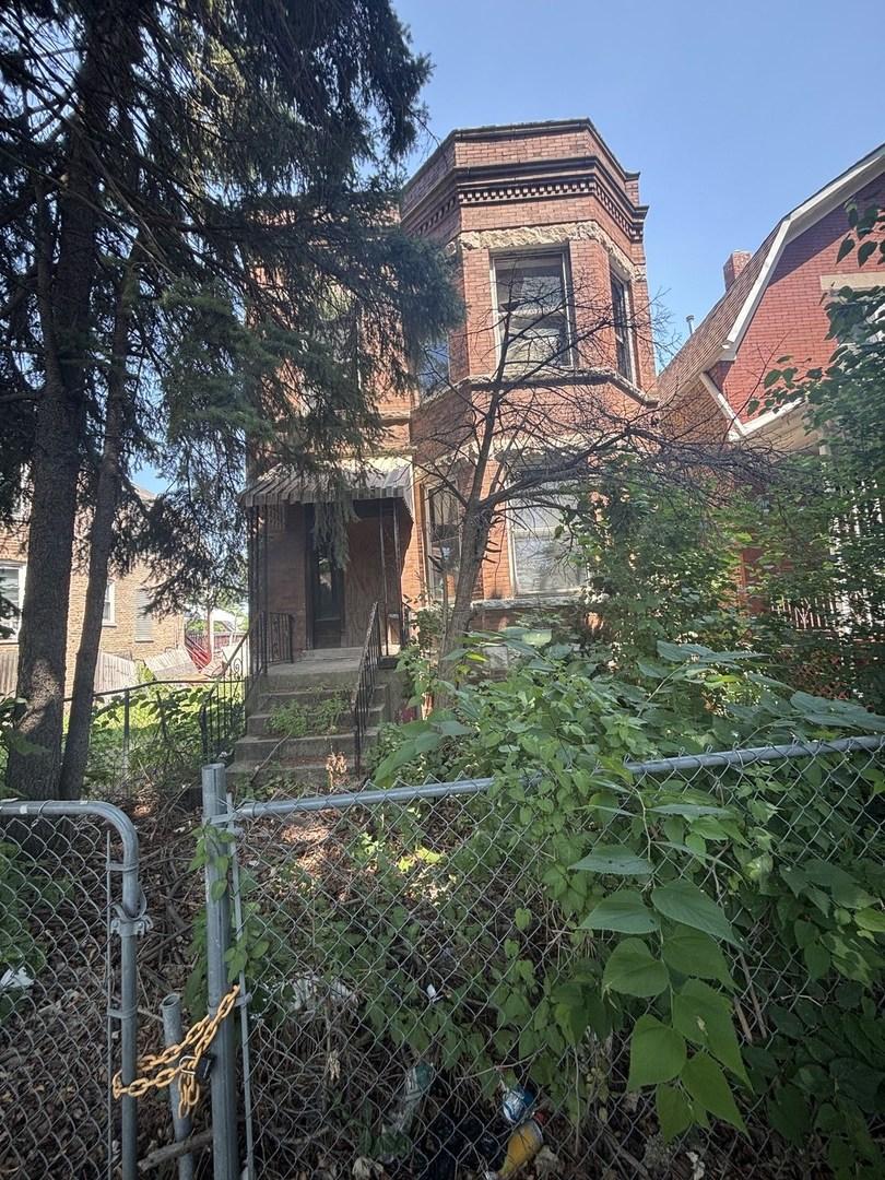 5951 S Elizabeth St., Chicago, IL 60636