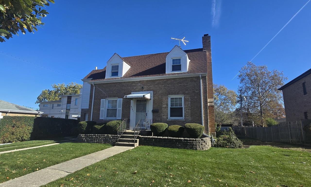 8341 N Osceola Ave., Niles, IL 60714