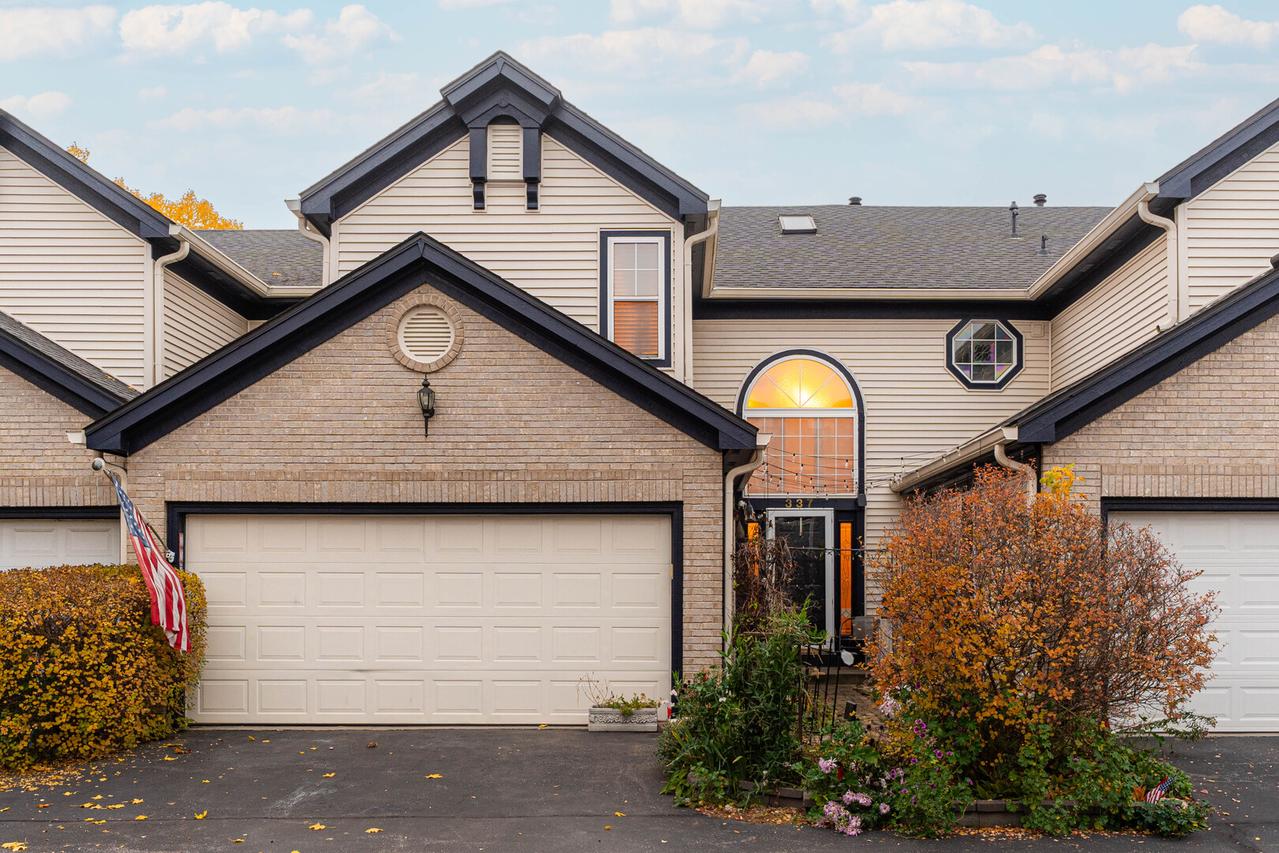 337 Kresswood Dr., West Chicago, IL 60185