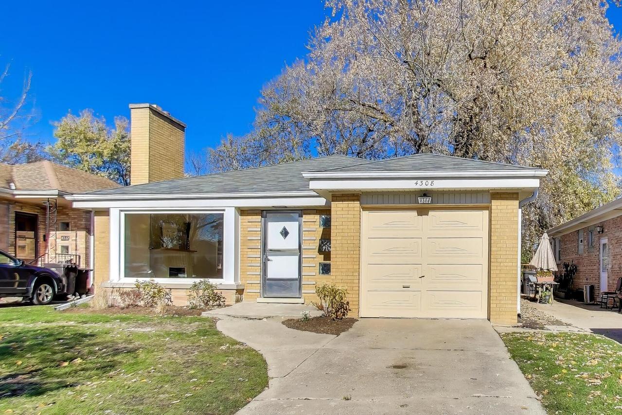 4308 Main St., Skokie, IL 60076