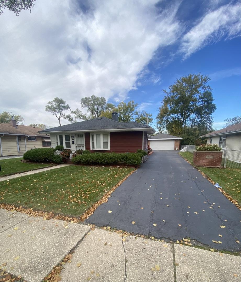 23 W 143 St., Dixmoor, IL 60426