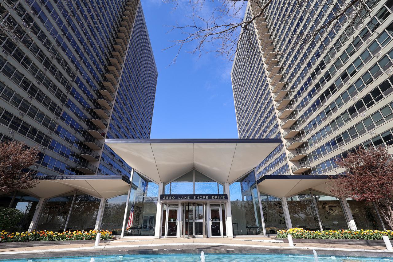 3550 N Lake Shore Dr. #2615, Chicago, IL 60657
