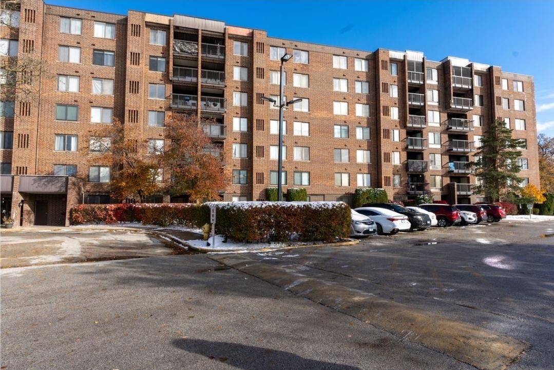 400 Park Ave. #703, Calumet City, IL 60409