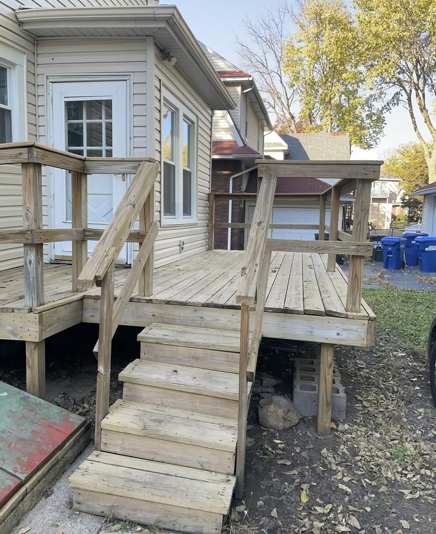 136 John St., Dekalb, IL 60115