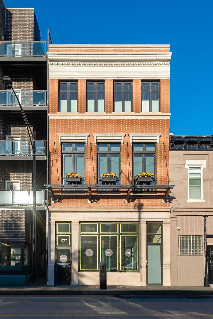 2217 N Clybourn Ave., Chicago, IL 60614