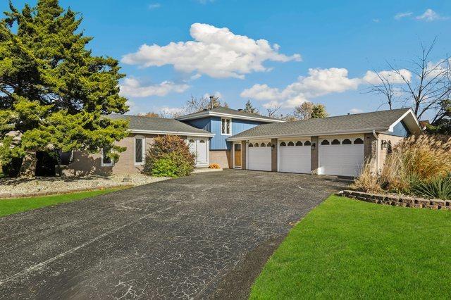 13801 S Secretariat Ln., Orland Park, IL 60467