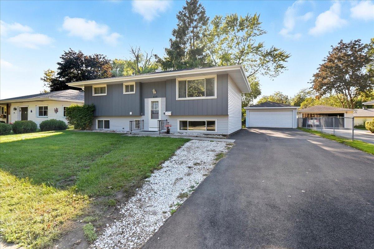 830 Russell Ave., Winthrop Harbor, IL 60096