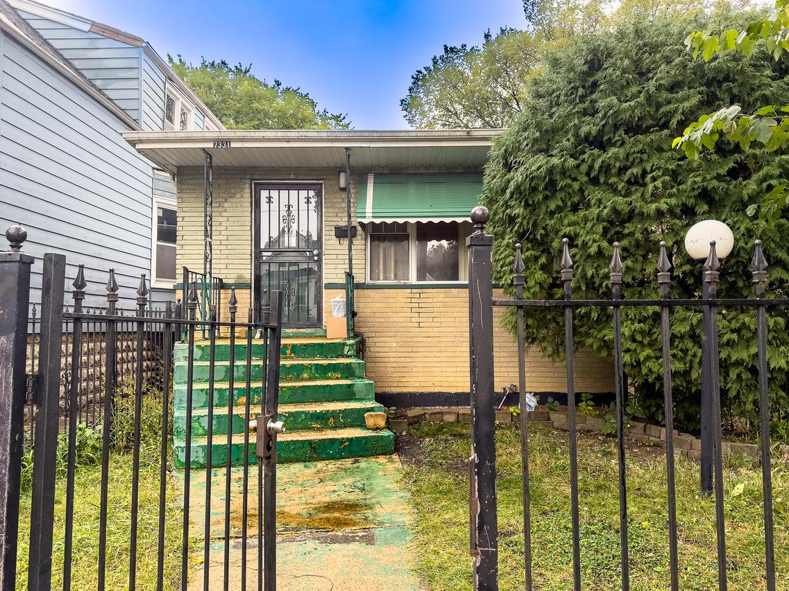 7331 S Carpenter St., Chicago, IL 60621